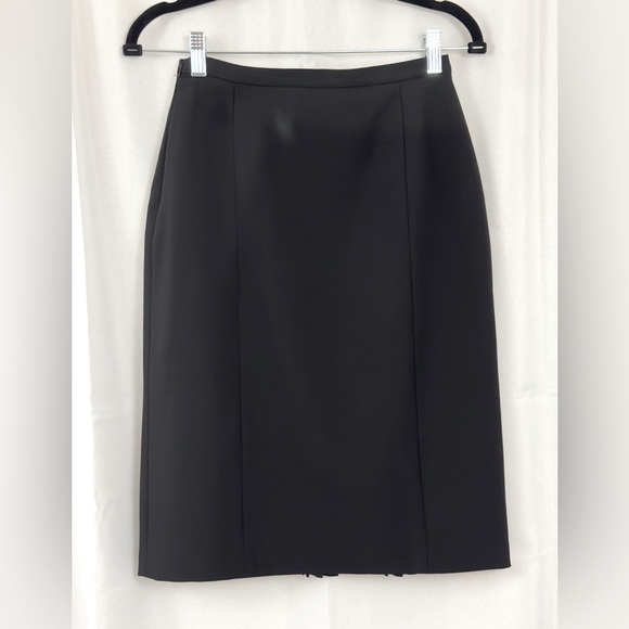 Peter Nygard Dresses & Skirts - Peter Nygard Black Knee-Length Pleated Pencil Skirt 4 Petite Excellent Condition